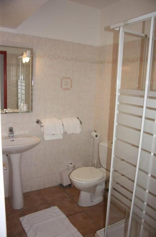 Hotel Alata Zimmer foto